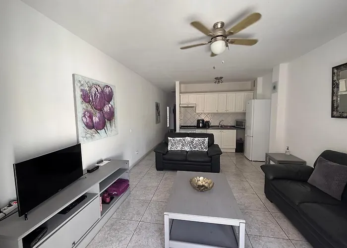 Апартаменти One Bedroom 2 Persons Адехе